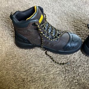 DeWalt waterproof  boots 10.5 never been on a foot